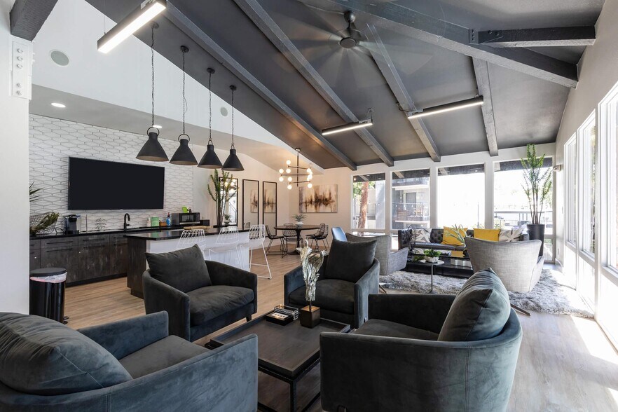 Building Photo - Sunrise in Biltmore