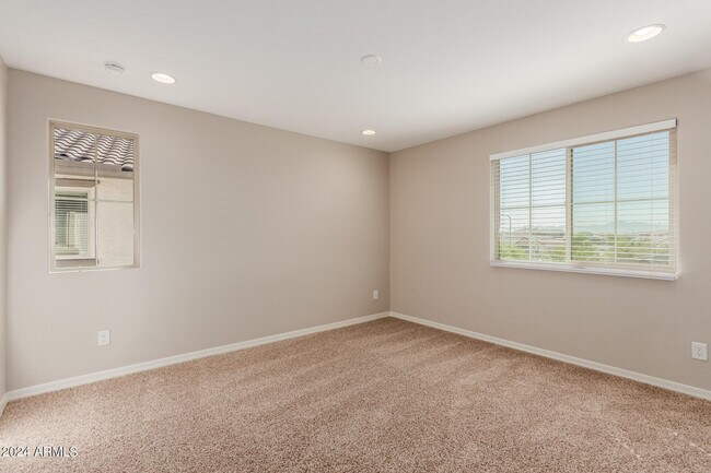 Building Photo - 8854 W Palo Verde Dr