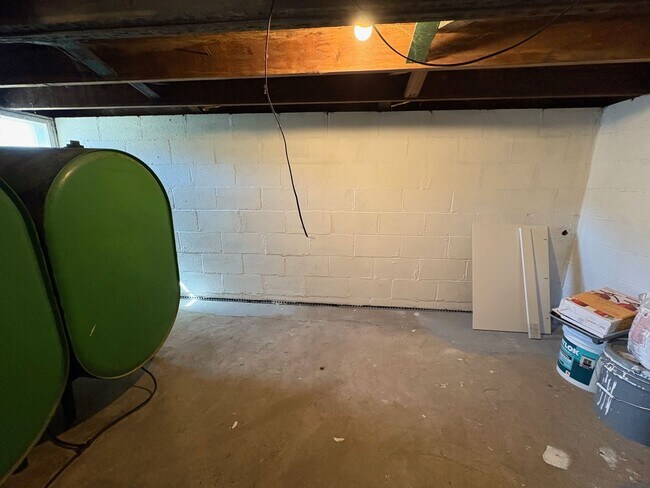 Building Photo - BEAUTIFULLY UPDATED 2 Bedroom / 1.5 Bath home in Penn Trafford School District