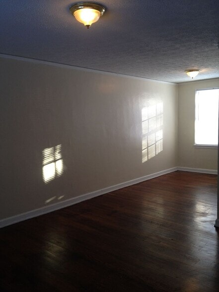 Building Photo - 501-507 S 15th Street