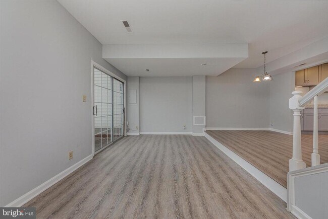 Building Photo - 2211 Minnear St