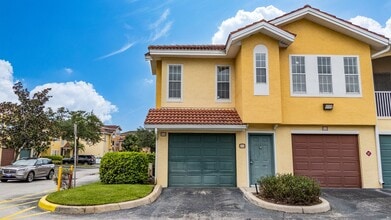 Building Photo - Beautiful 1 Bed 1 Bath with 1 car garage c...