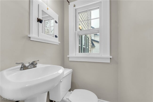 Building Photo - 2021 Goodnor Rd