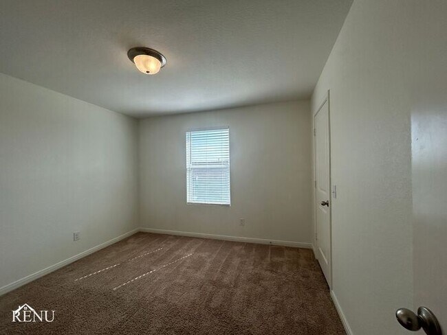 Building Photo - 5030 Firefly Hls