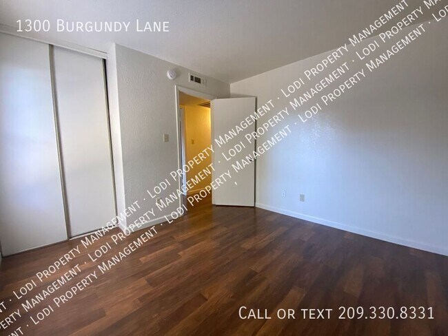 Building Photo - 1300 Burgundy Ln