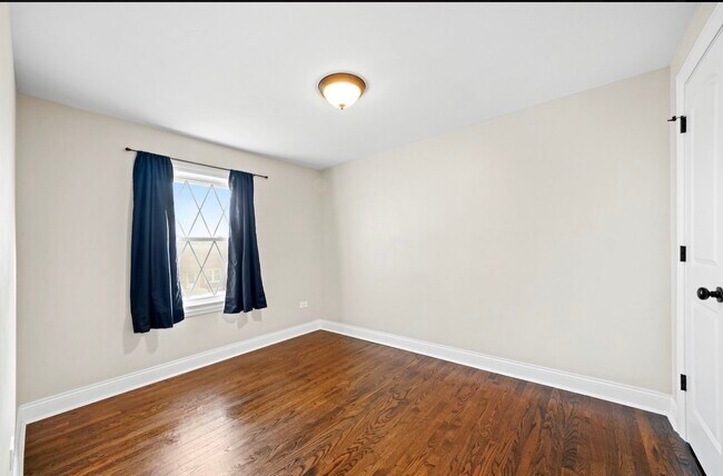 Building Photo - 6350 S Lockwood Ave