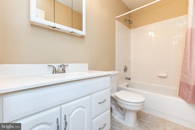 Building Photo - 13039 Glen Mill Rd