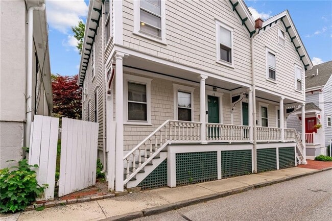 Building Photo - 19 Cross St