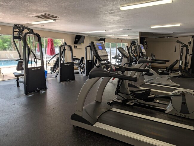 Building Photo - 1800 Sans Souci Blvd