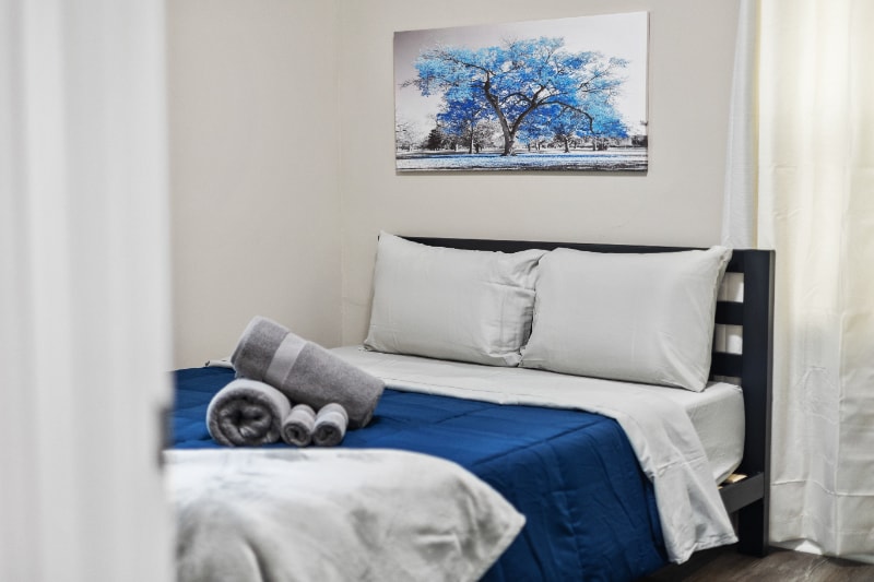 Building Photo - 825 Erin Ave SW