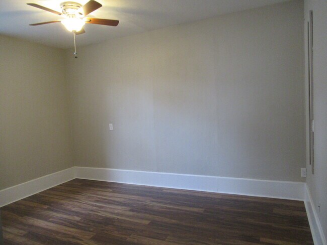 Bedroom 2 main floor - 48 Sherman Pl