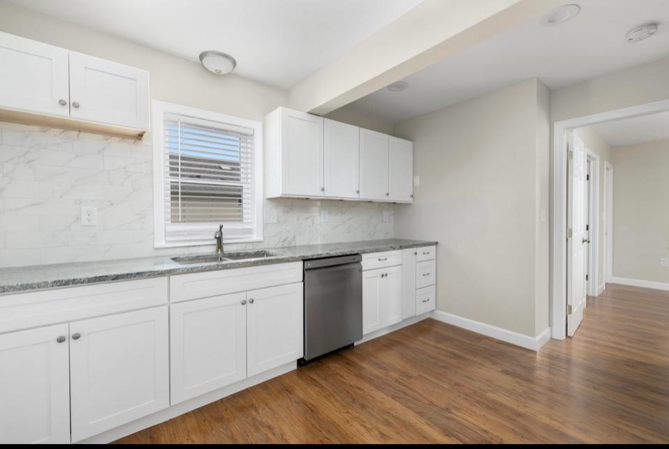 Building Photo - 21 Ashbrook Rd