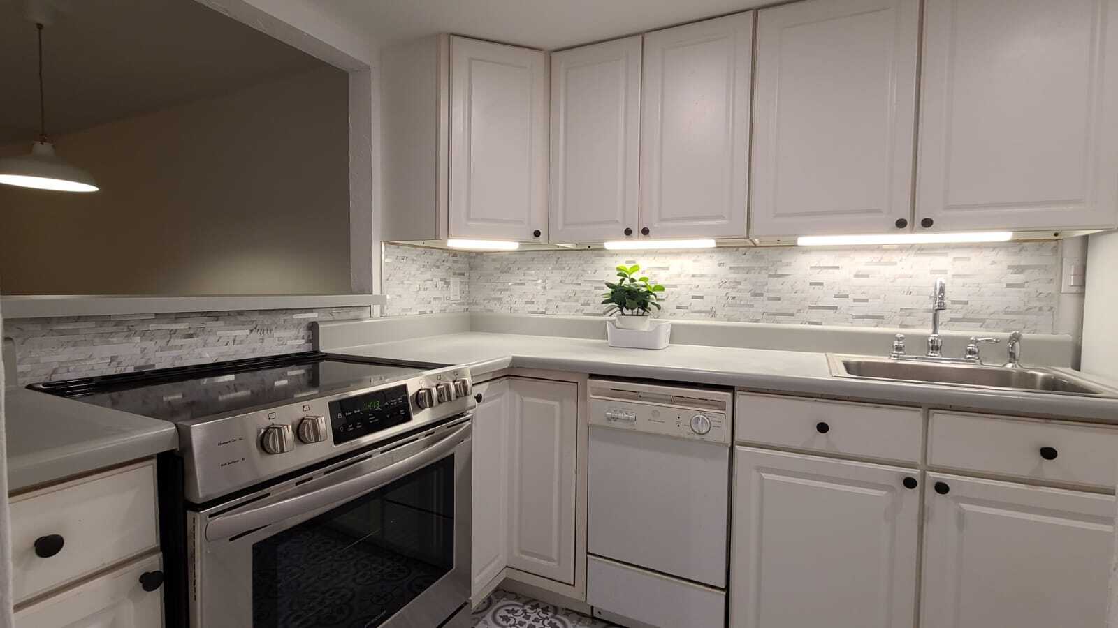 Building Photo - 605 SW 75th St