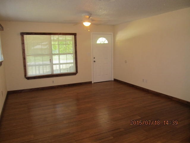Building Photo - 605 Jackson St