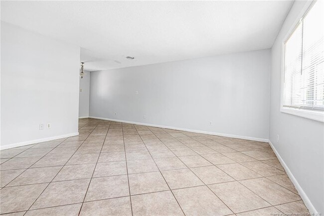 Building Photo - 2328 Barrington Cir