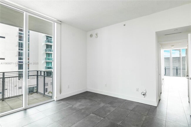 Building Photo - 350 NE 24th St