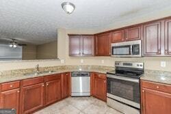 Building Photo - 6663 Princeton Park Ct