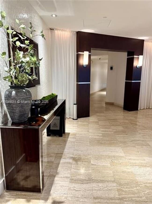 Building Photo - 2451 Brickell Ave