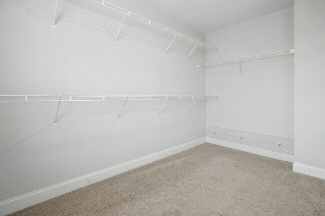 Building Photo - 173 Mcclelland Lp NE