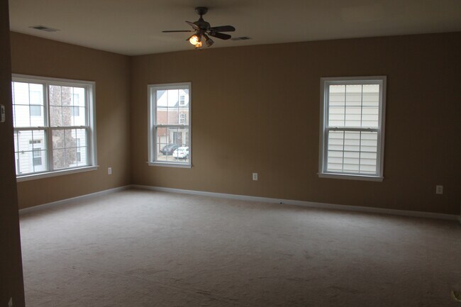 Building Photo - 14580 Crossfield Way