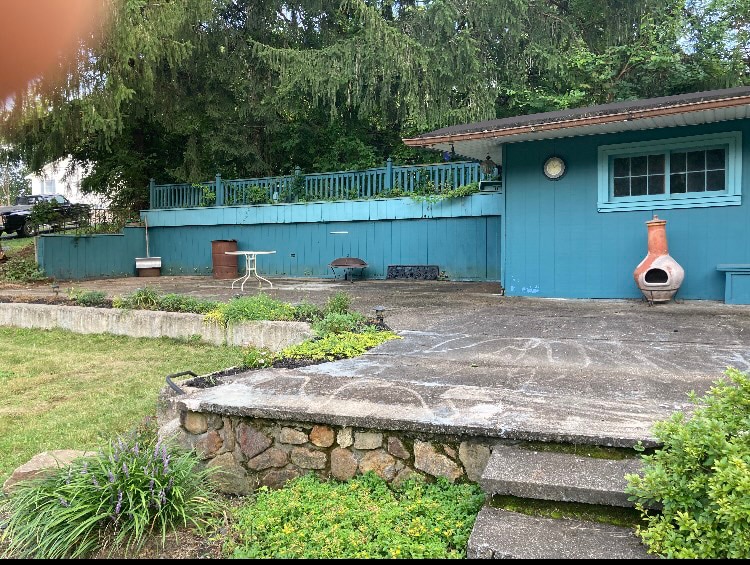 Building Photo - 140 Young St