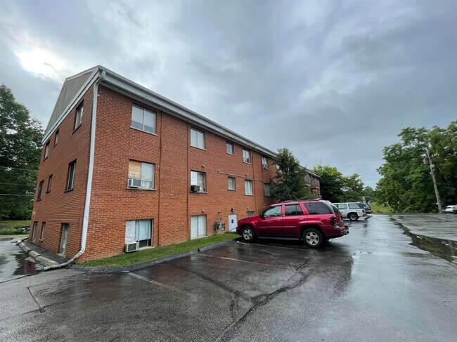 Building Photo - 125 Starling Rd