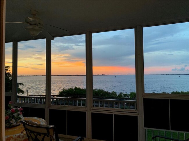 Primary Photo - 200 Harbor Walk Dr