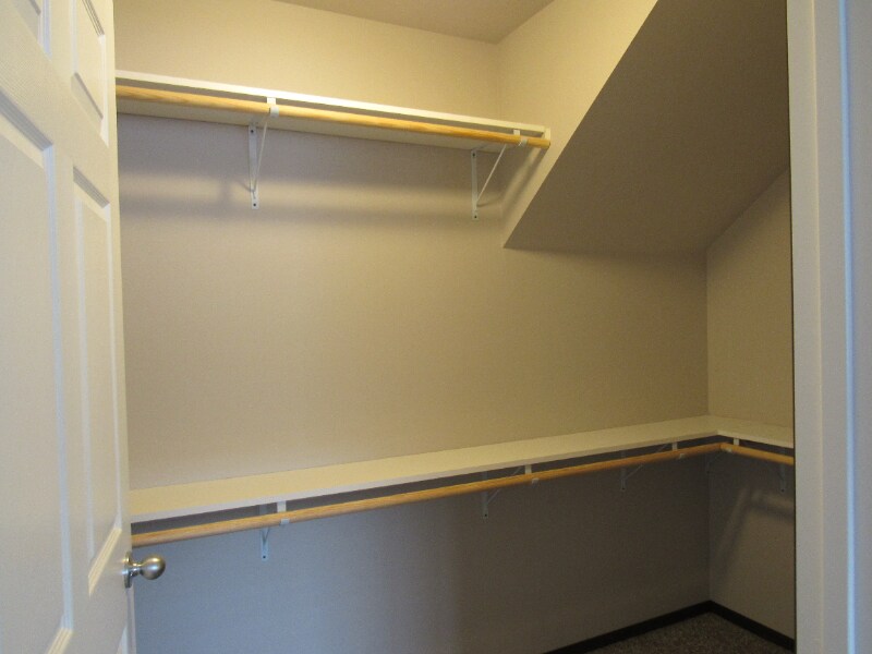 Building Photo - 325 Jerry Pl