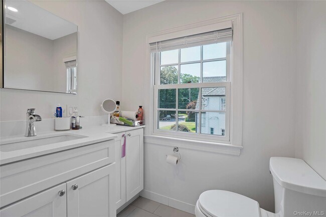 Building Photo - 30 Summit St