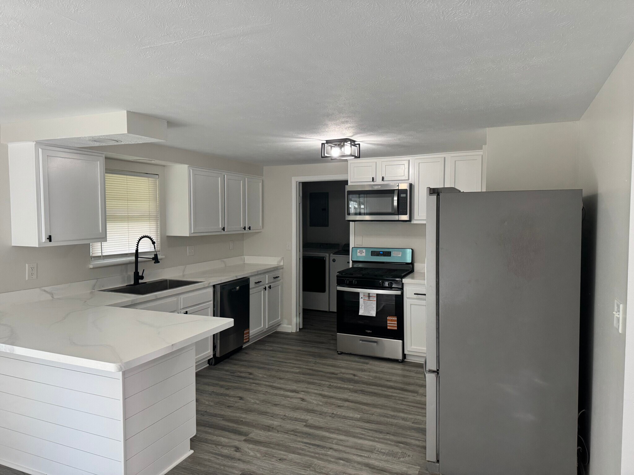 Building Photo - 6210 Alter Rd