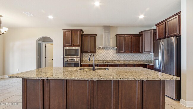 Building Photo - 221 S Shoreview Dr