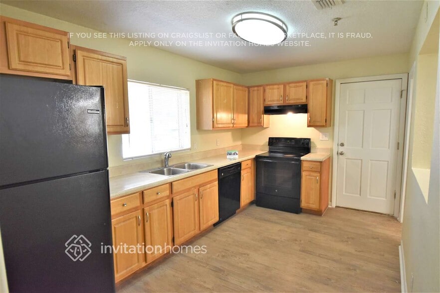 Building Photo - 3212 Cashmere Dr