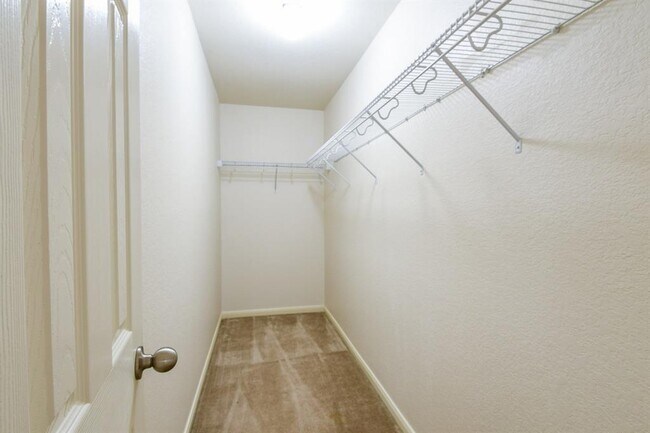 Building Photo - 2318 Appian Way