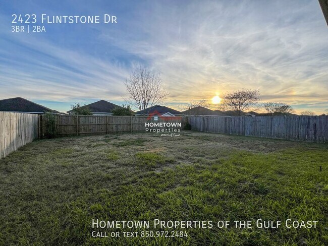 Building Photo - 2423 Flintstone Dr