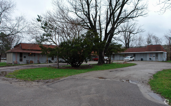 Primary Photo - 8151 Dixie Hwy