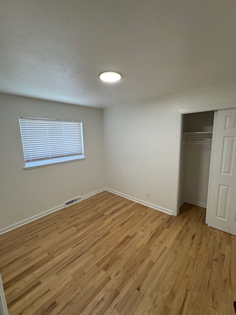 Building Photo - 1540 S Bellaire St