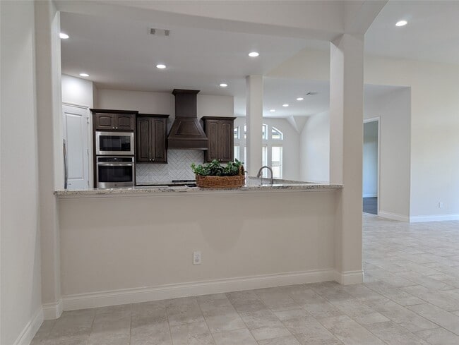 Building Photo - 10323 Granite Ct