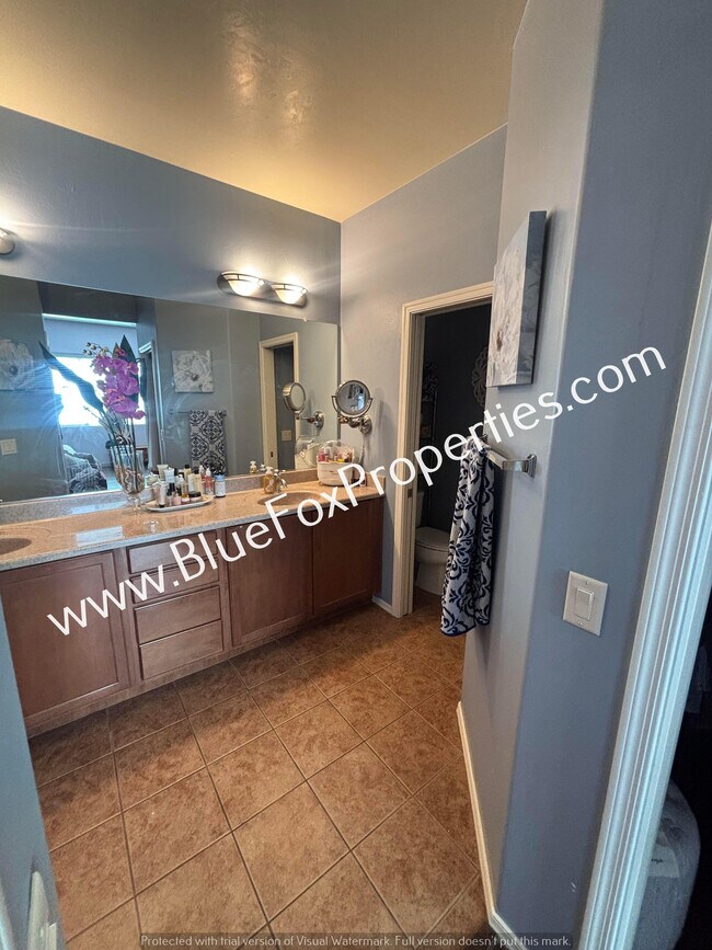 Building Photo - 12785 N Seacliff Pl