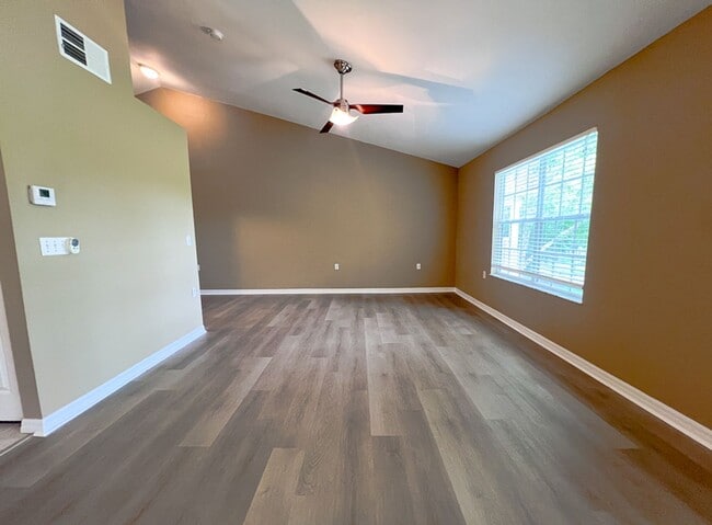 Building Photo - Beautiful 3 Bedroom Condo in the Links wit...