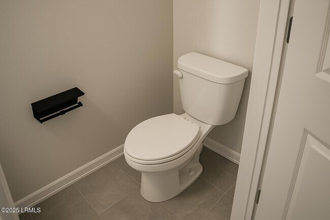 Building Photo - 15 Chauga St