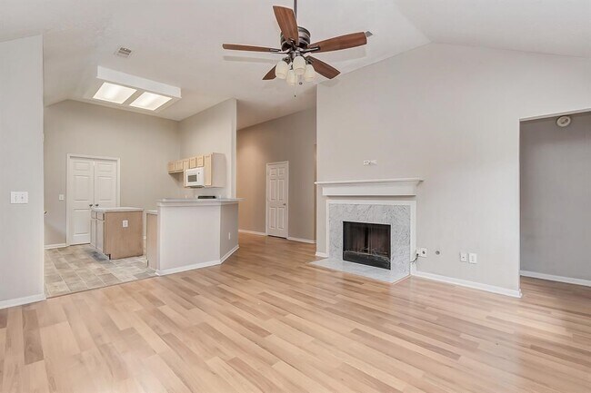 Building Photo - 3026 Silver Spring Trail