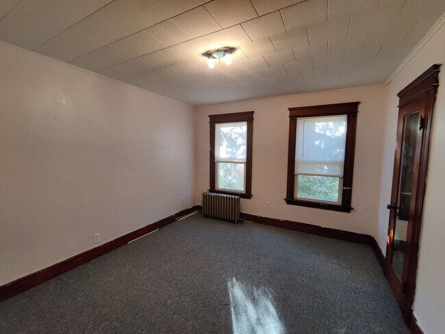 Building Photo - 638-638 Washington Ave