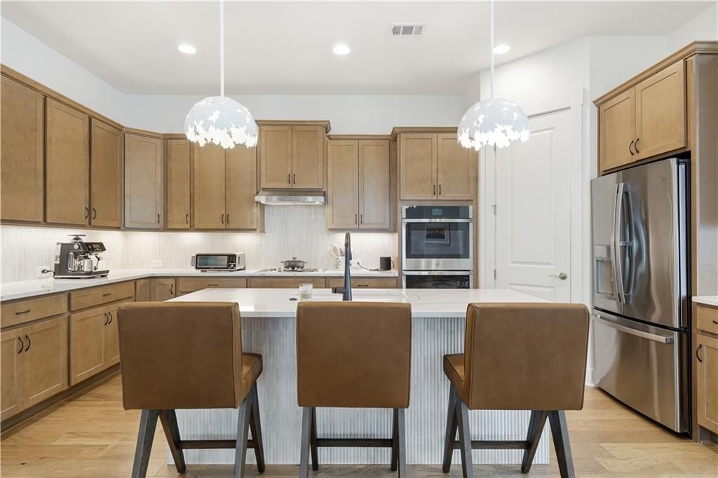 Building Photo - 158 Kingwood Dr