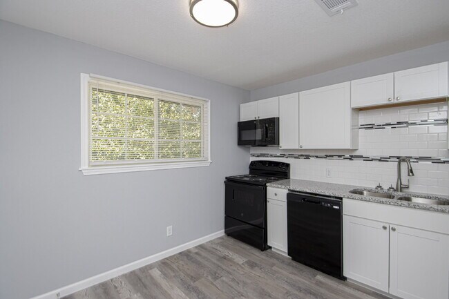 Building Photo - Live Better for Less – Updated 2BR Apartment in Benton, AR!
