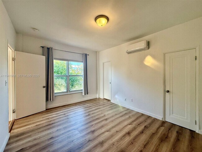 Building Photo - 4035 Meridian Ave