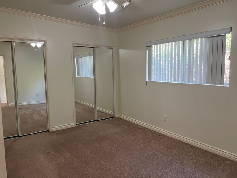 Building Photo - 1523 Scott Rd