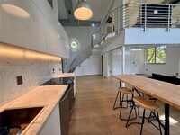 Building Photo - 900 4th St