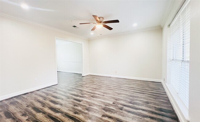 Building Photo - 1114 Knoll Crest Ct