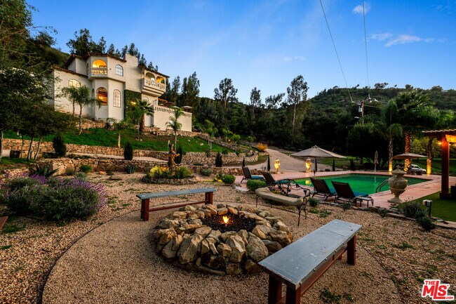 Building Photo - 503 Vera Canyon Dr