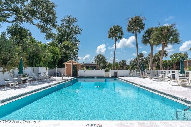 Building Photo - 12760 Indian Rocks Rd